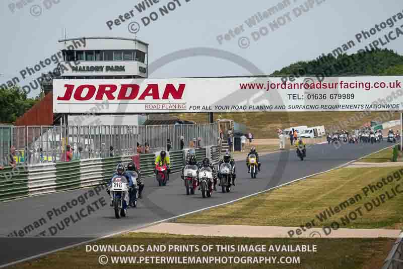 Vintage motorcycle club;eventdigitalimages;mallory park;mallory park trackday photographs;no limits trackdays;peter wileman photography;trackday digital images;trackday photos;vmcc festival 1000 bikes photographs